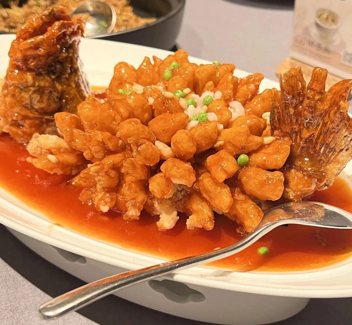 Squirrel Mandarin Fish: Two Hundred Cuts and Forty Seconds